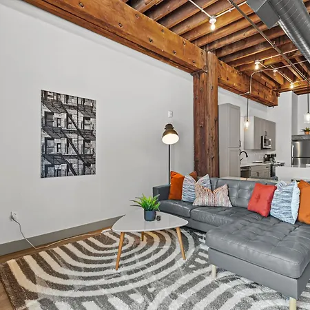 1Br Riverfront Loft-Parking-G208